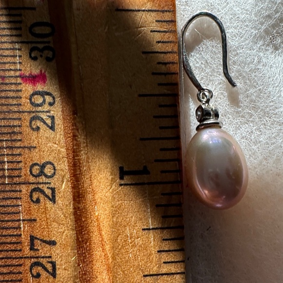 Elegant freshwater Pearl Drop Earrings - Picture 7 of 7